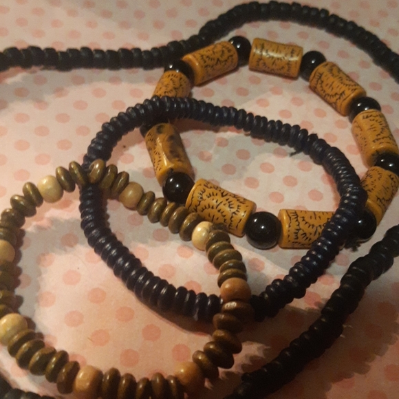 Jewlery Bracelet and necklace - Picture 2 of 2